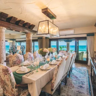 17 dining area casa bellamar