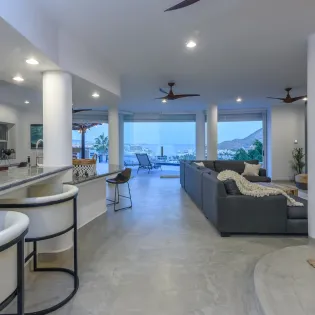 17 hallway hollywood house