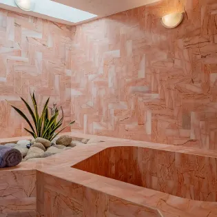 17 villa california bathroom 1