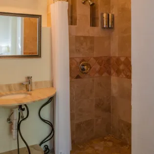 18 bathroom 1 villa buena vista