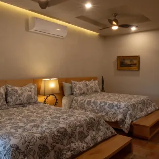 18 bedroom 1 villa jade de law