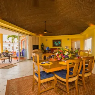 18 dining area villa ladrillo