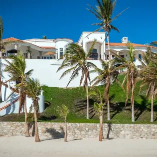 18 exterior villa paraiso