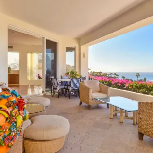 18 exterior villa perla