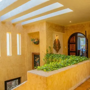 18 hallway villa de la luz