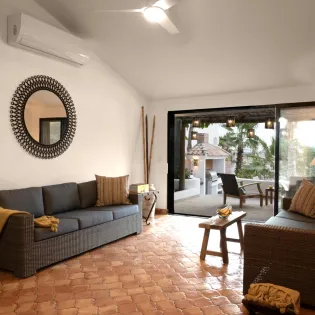 18 hallway villa ysabel