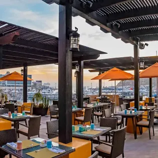 18 tesoro los cabos restaurant