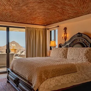 18 villa california bedroom 2