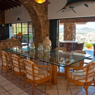 18 villa golden dome dining room
