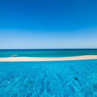 18 villa la valencia resort spa