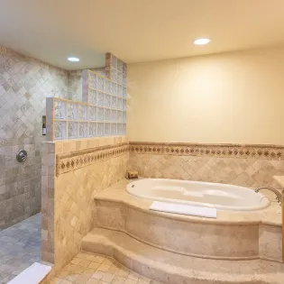 18 villa mariposa bathroom
