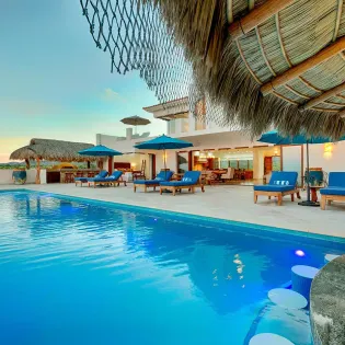18 vllla bahia de los frailes pool exterior