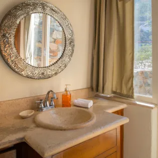 19 bathroom 1 villa buena vista