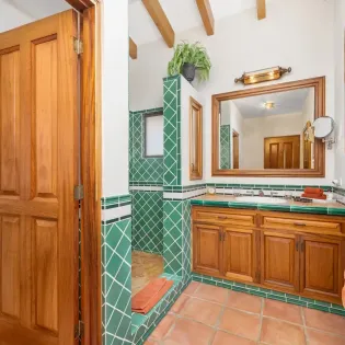 19 bathroom 1 villa marisal