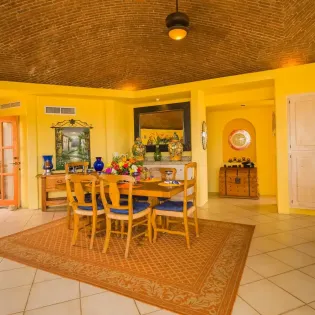 19 dining area villa ladrillo