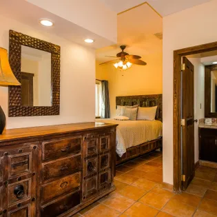 19 hallway villa victoria
