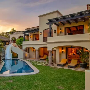 2 exterior casa jojo