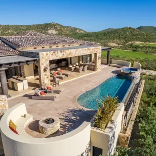 2 exterior casa kay