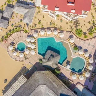 2 exterior solmar resort