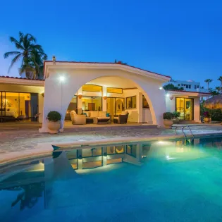 2 exterior villa costa brava