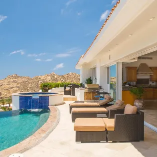 2 exterior villa leonetti