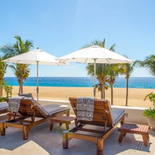 2 exterior villa pacifica
