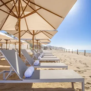 2 villa la valencia resort spa