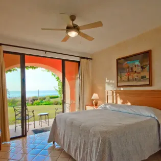 20 casa del mar condominiums suite
