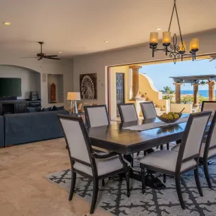 20 dining area villa vista al mar