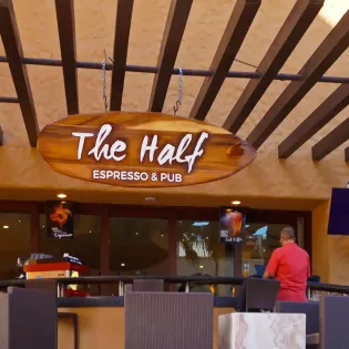 20 tesoro los cabos cafe