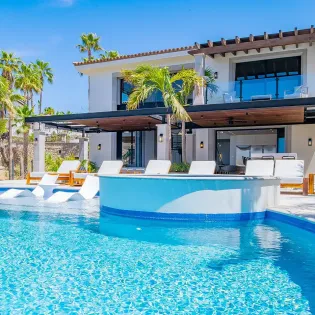 20 villa mareas poolside