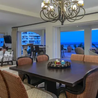 21 dining area tortuga bay penthouse 2401