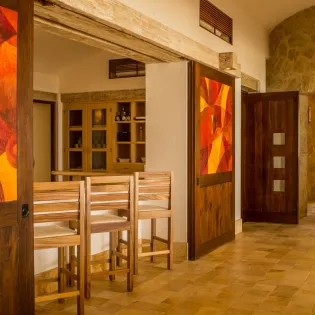 21 hallway villa piedra blanca