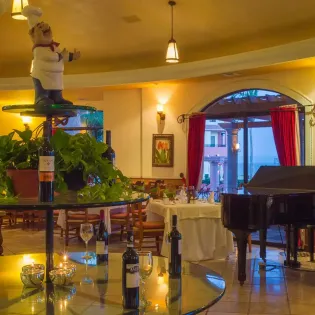 21 playa grande beach resort restaurant