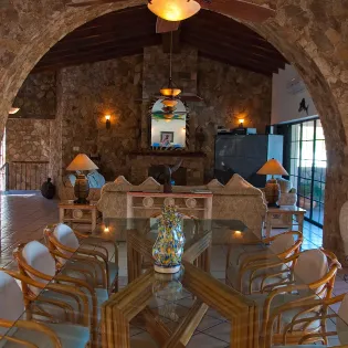21 villa golden dome dining room 3