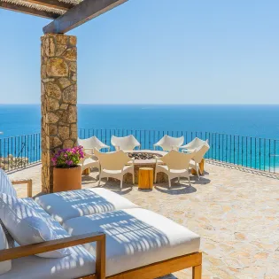 22 casa pacifico del mar patio1