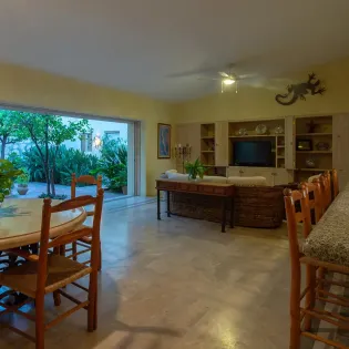 22 villa de la playa living dining