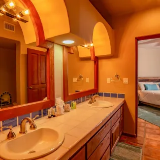 23 bathroom 1 villa colorado