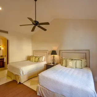 23 bedroom 1 villa las arenas