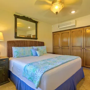 23 bedroom 2 villa esquina
