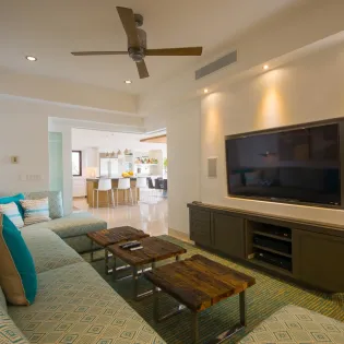23 tv room villa pacifica