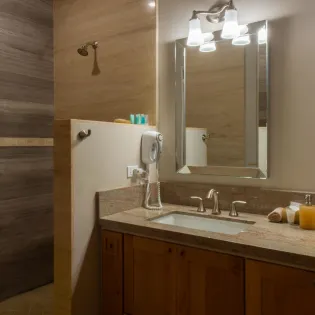 24 bathroom 1 villa jade de law
