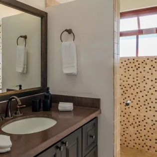 24 bathroom 1 villa vista al mar