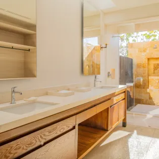 24 bathroom 1 west enclave 8
