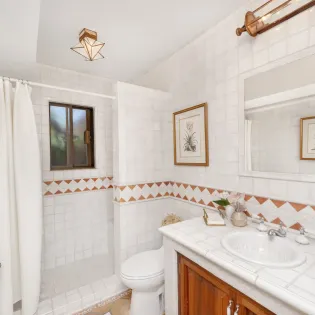 24 bathroom 2 villa marisal