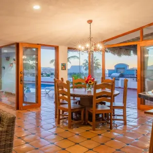 24 dining area villa carolina