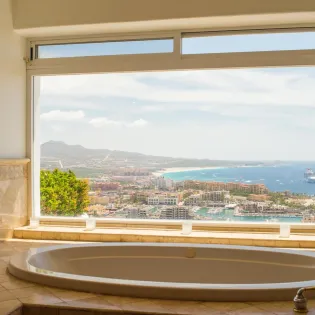 25 bathroom 1 villa leonetti
