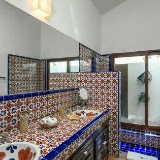 25 bathroom 2 casa edwards