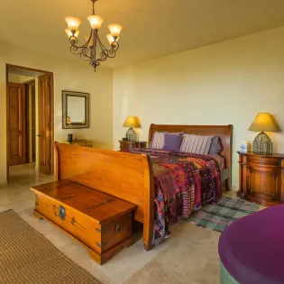 25 bedroom 2 villa las flores