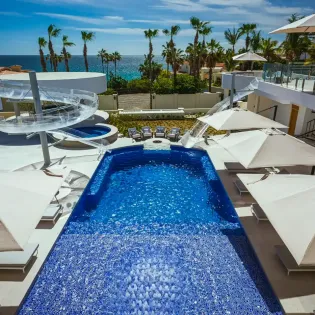 25 exterior casa aqua blanca